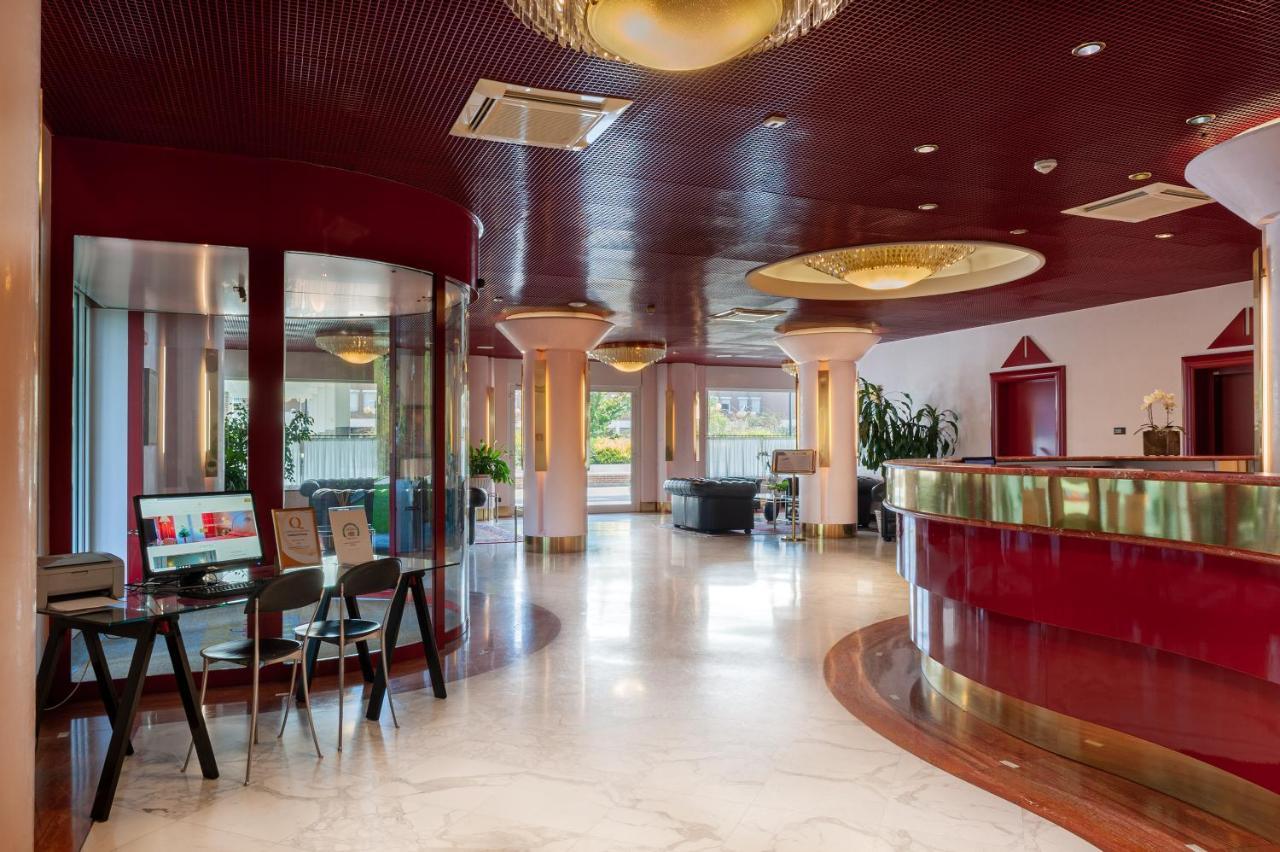 Agora' Palace Hotel Biella Esterno foto