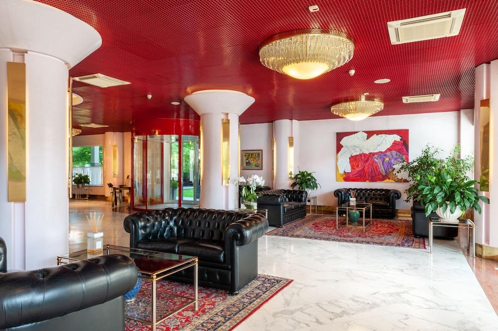 Agora' Palace Hotel Biella Esterno foto