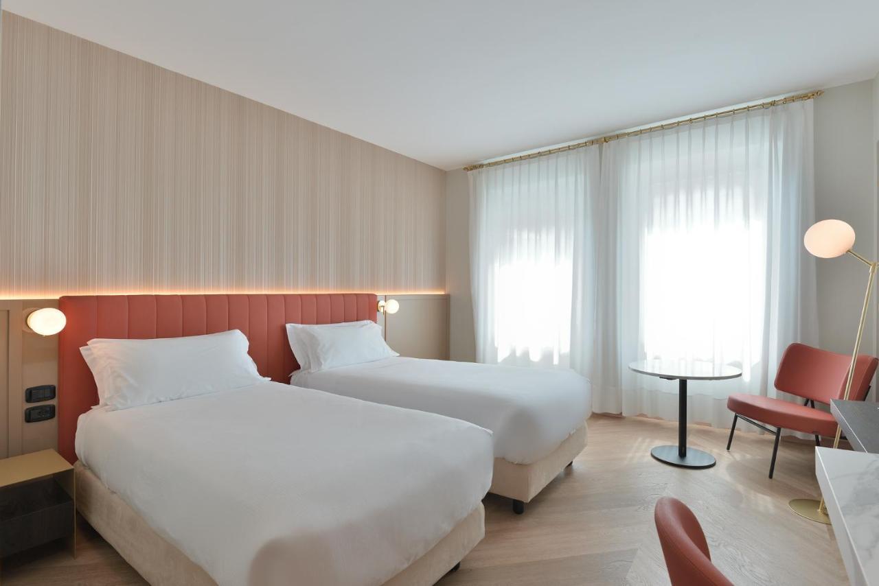 Agora' Palace Hotel Biella Esterno foto