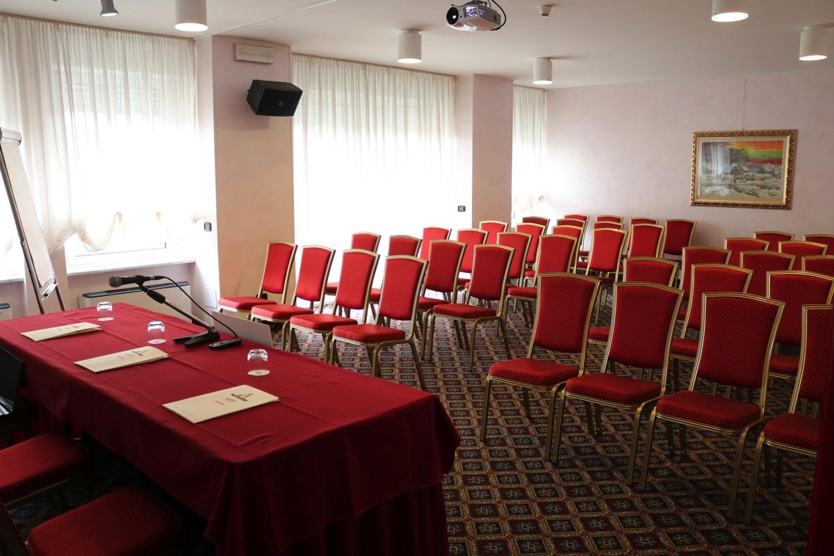 Agora' Palace Hotel Biella Esterno foto
