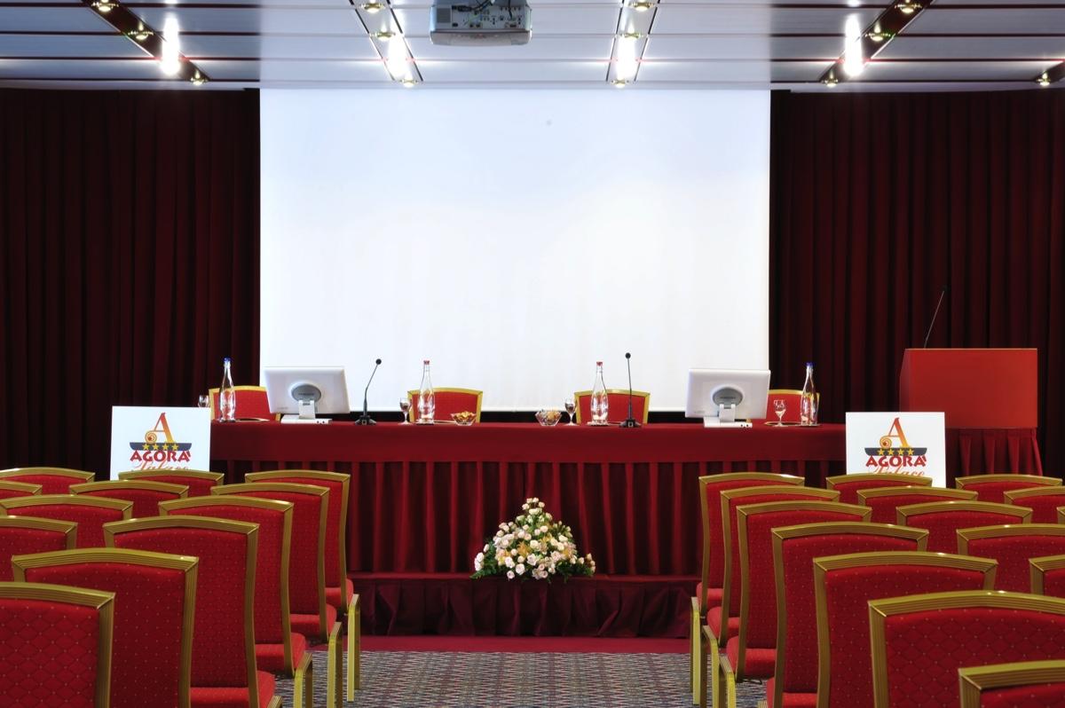 Agora' Palace Hotel Biella Esterno foto