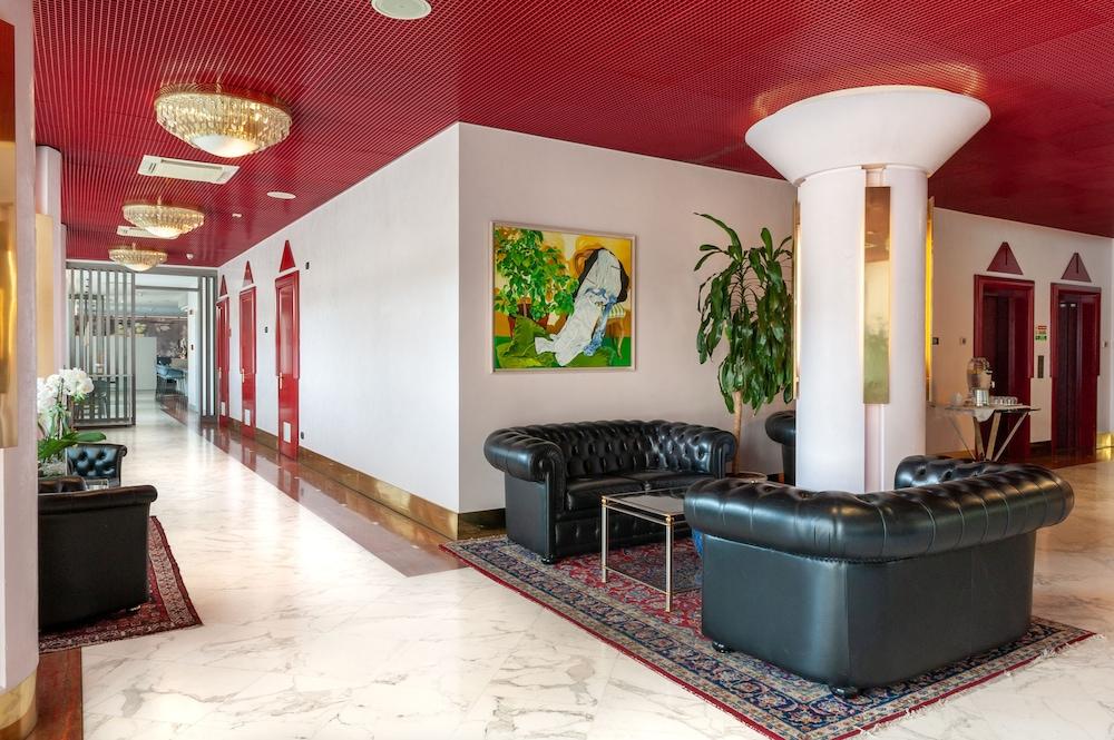 Agora' Palace Hotel Biella Esterno foto
