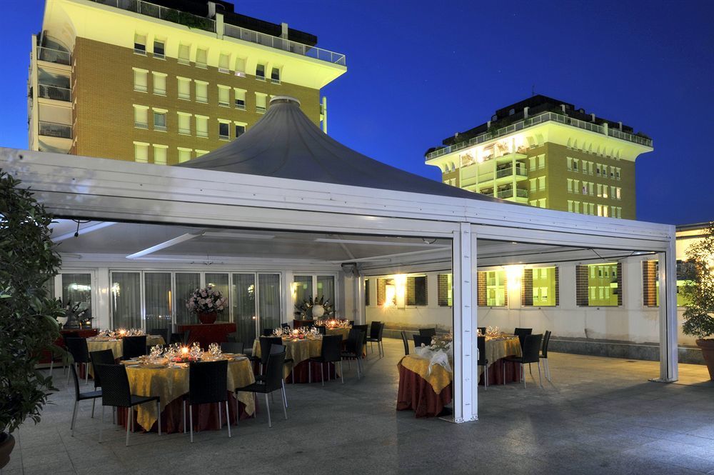 Agora' Palace Hotel Biella Esterno foto